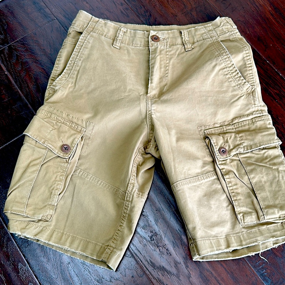 American Eagle cargo shorts